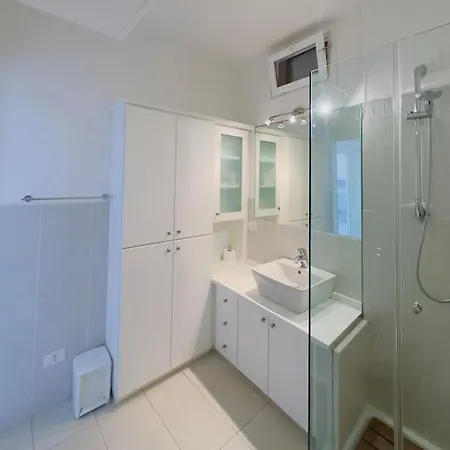 50m From 2 Private Beaches Stunning Sea View *