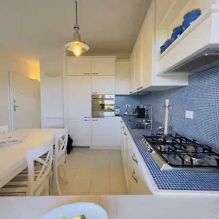 50m From 2 Private Beaches Stunning Sea View Lägenhet